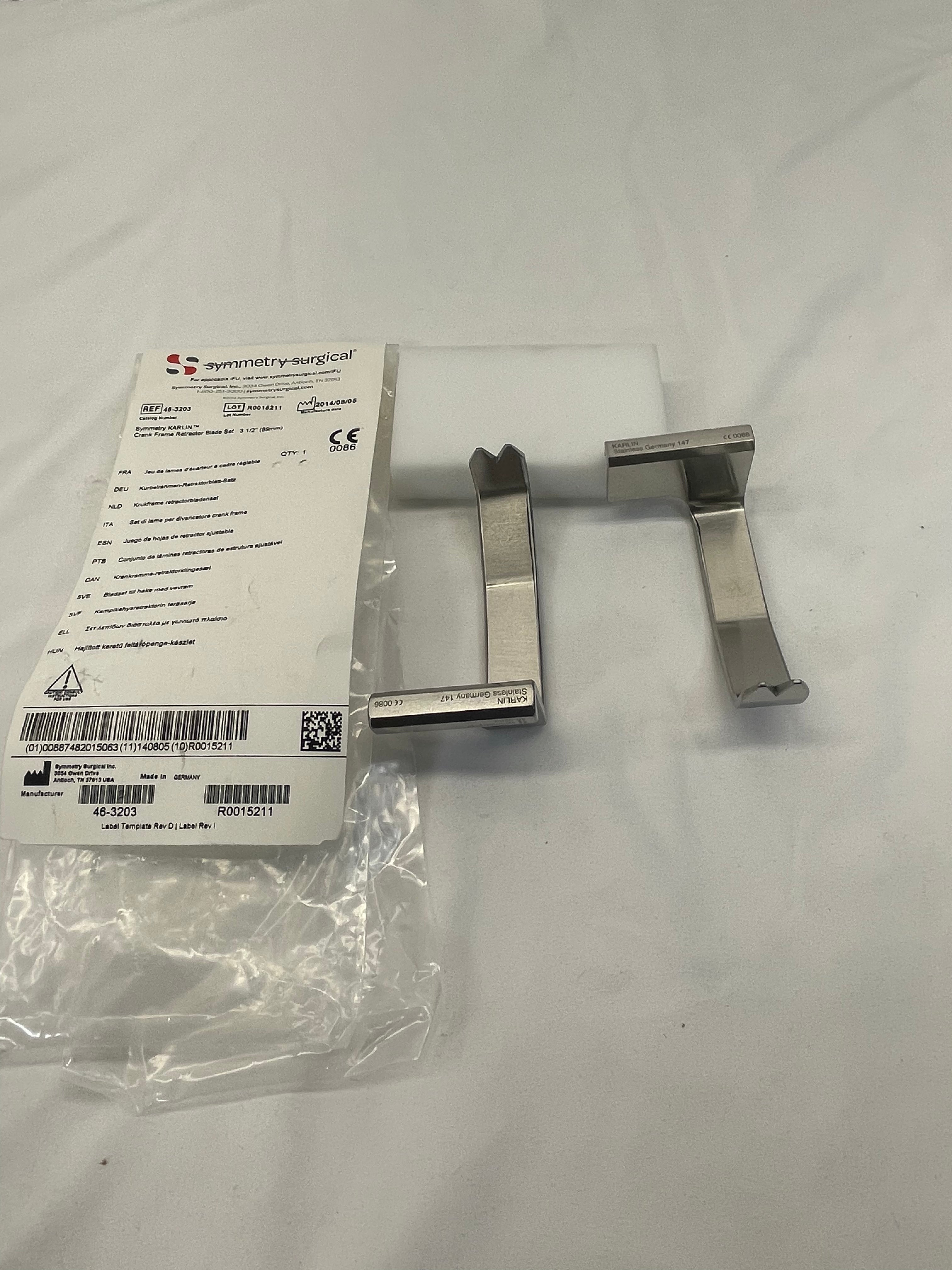 Symmetry Surgical 46-3203 | Karlin Retractor Blade Pair, Offset, 19x83mm