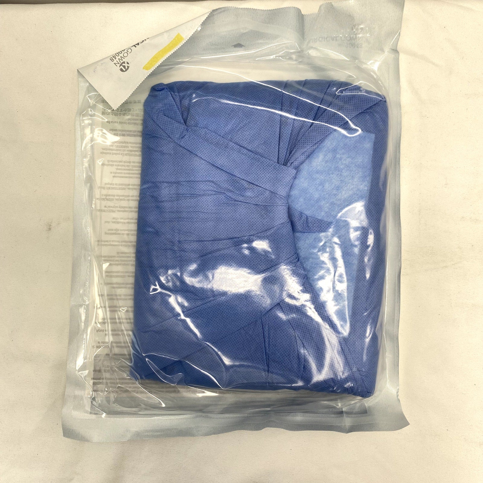 Halyard # 90048 07 Extra Large Surgical Gowns Evolution Blue, Box of 32 - New