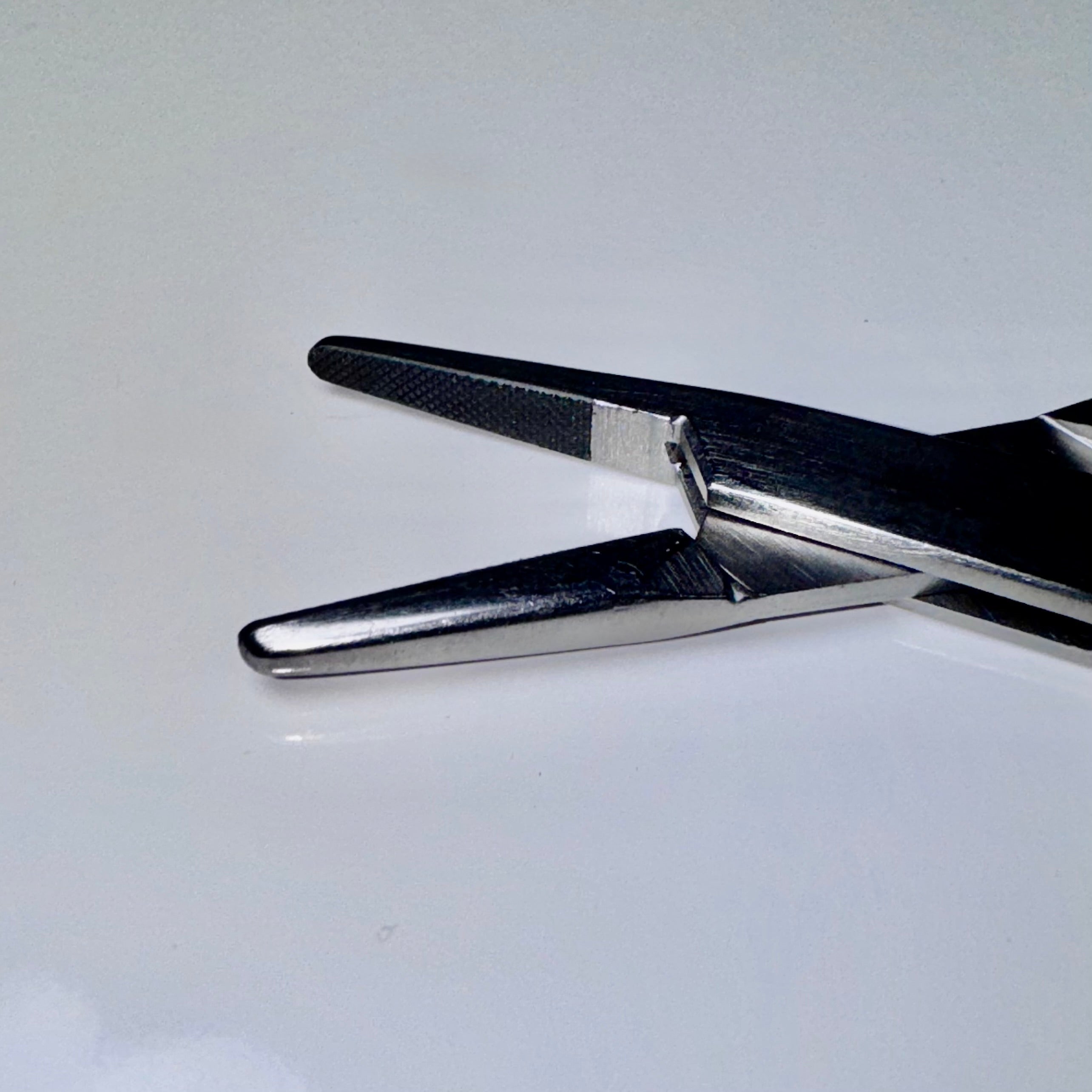 Hayden Medical 520-316 Needle Holder – 6¼" Tungsten Carbide, Serrated
