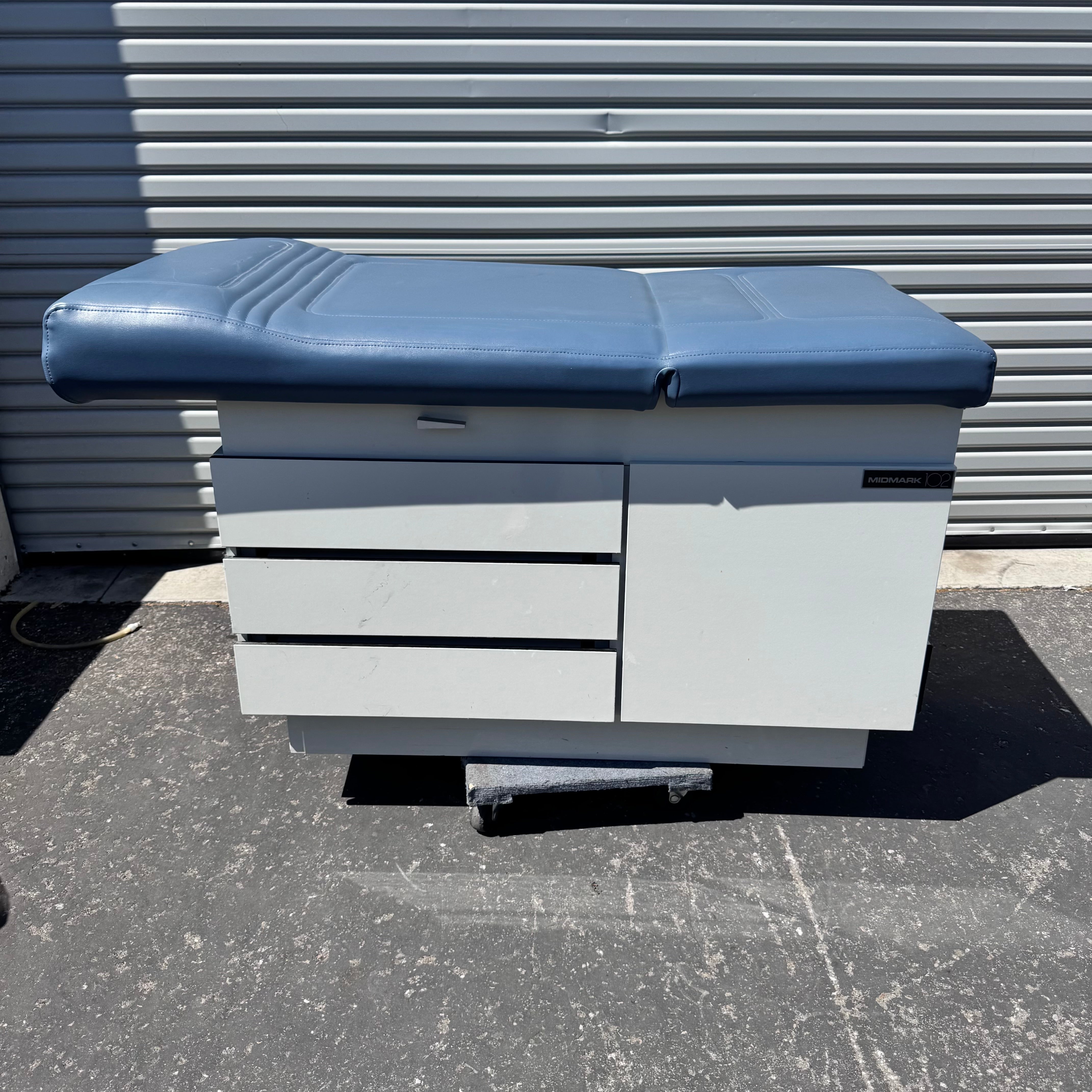 Midmark Ritter 102 Examination Table