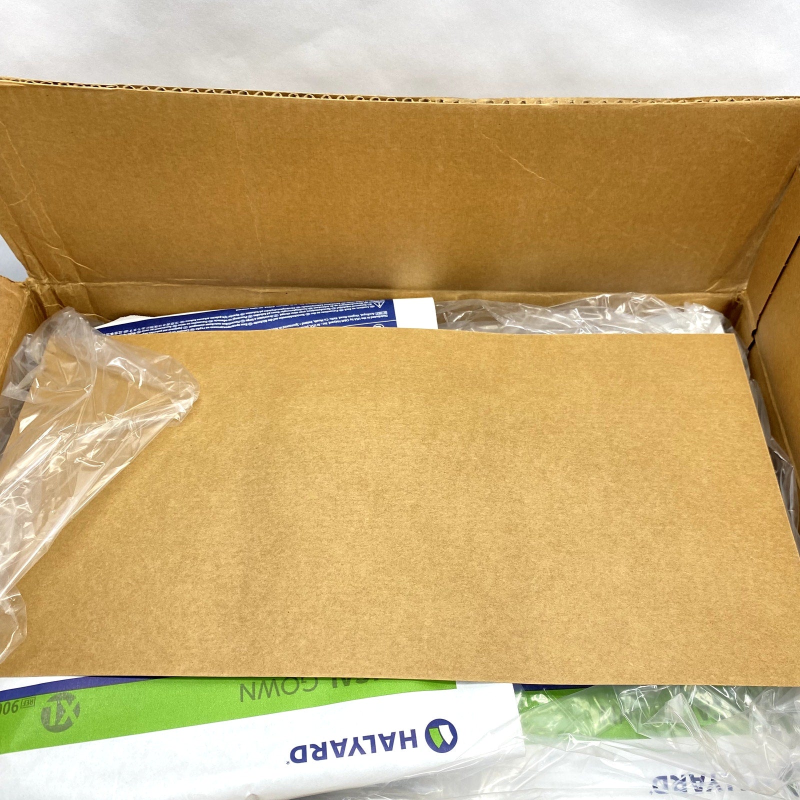 Halyard # 90048 07 Extra Large Surgical Gowns Evolution Blue, Box of 32 - New