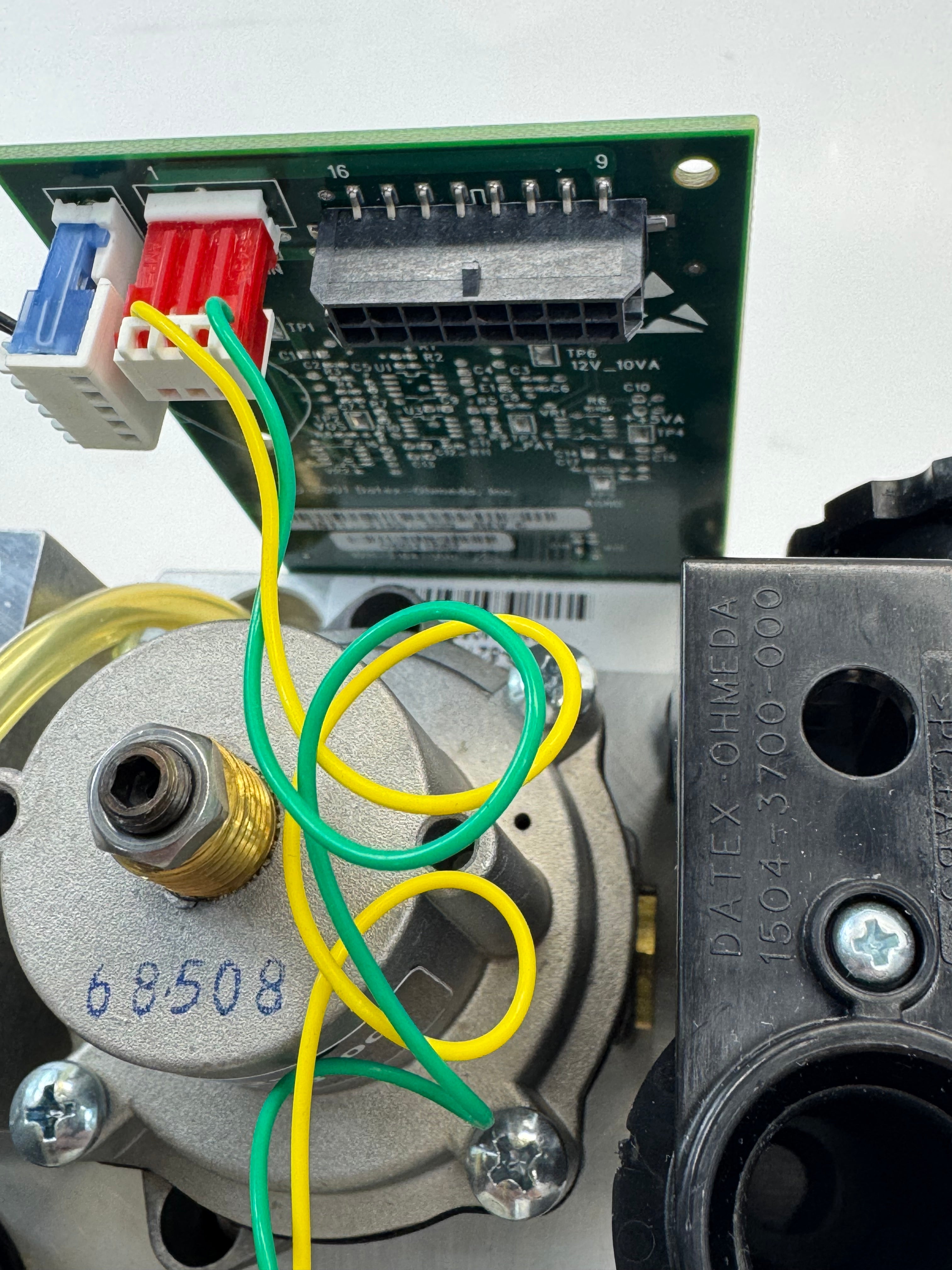 Ame③ Amazon.com: Omix-Ada | 17903.01 | HVAC Heater Control Switch | OE