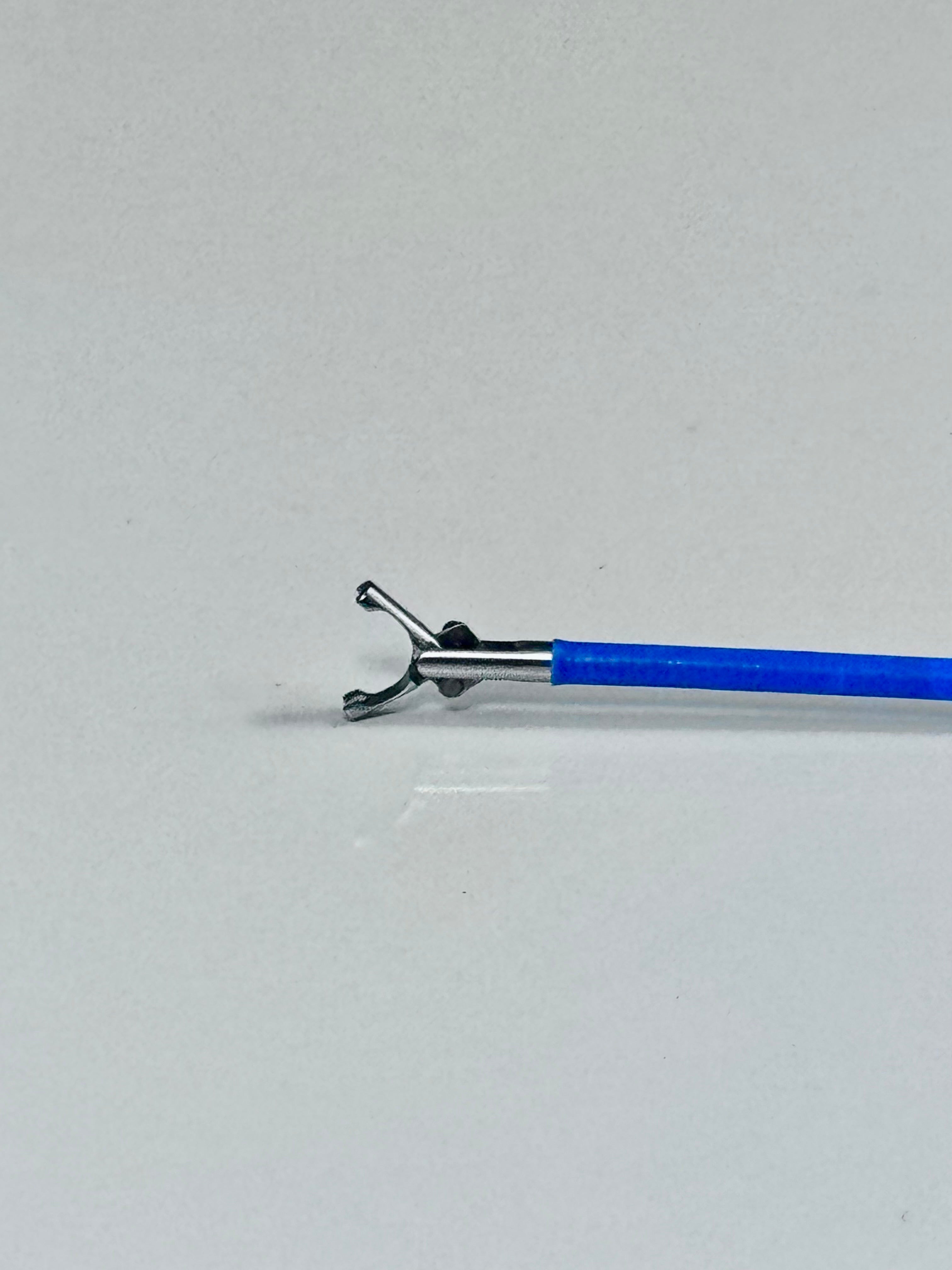 R Wolf 827.17 Flexible IUD Grasping Forceps, 7Fr x 37.5cm