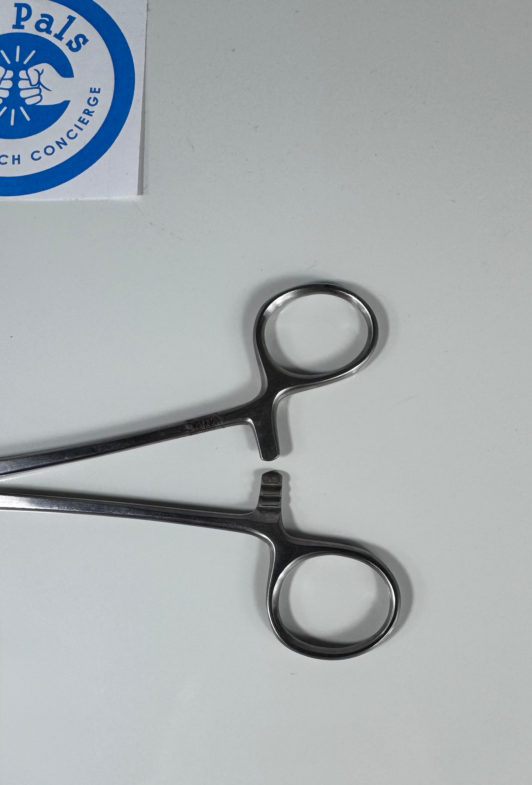 Hayden Medical 070-152 Senn-Mueller Retractor, Sharp, 6"