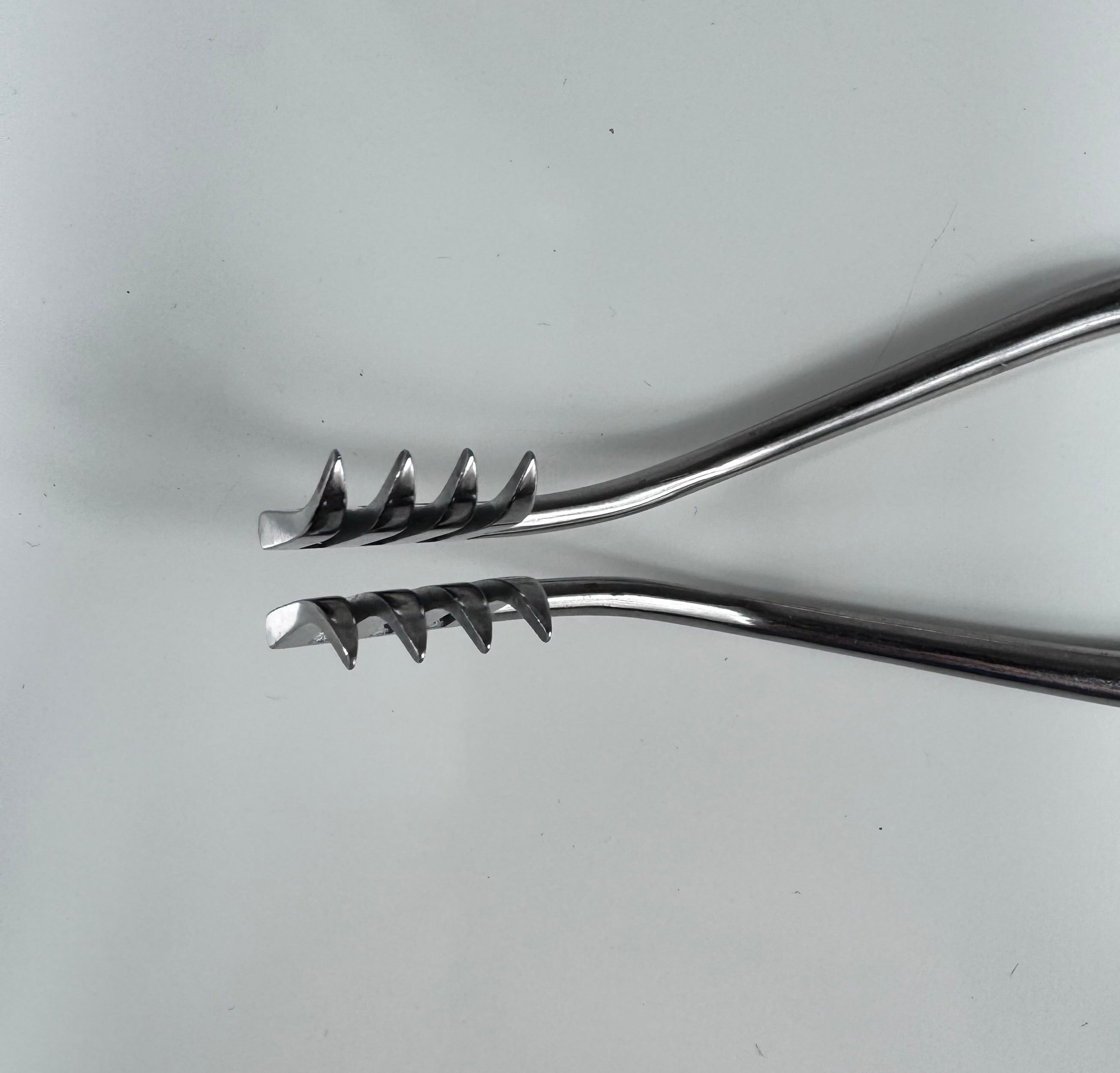 V. Mueller SA3114-001 Weitlaner Retractor | 6-1/4", Sharp, 3 Prongs