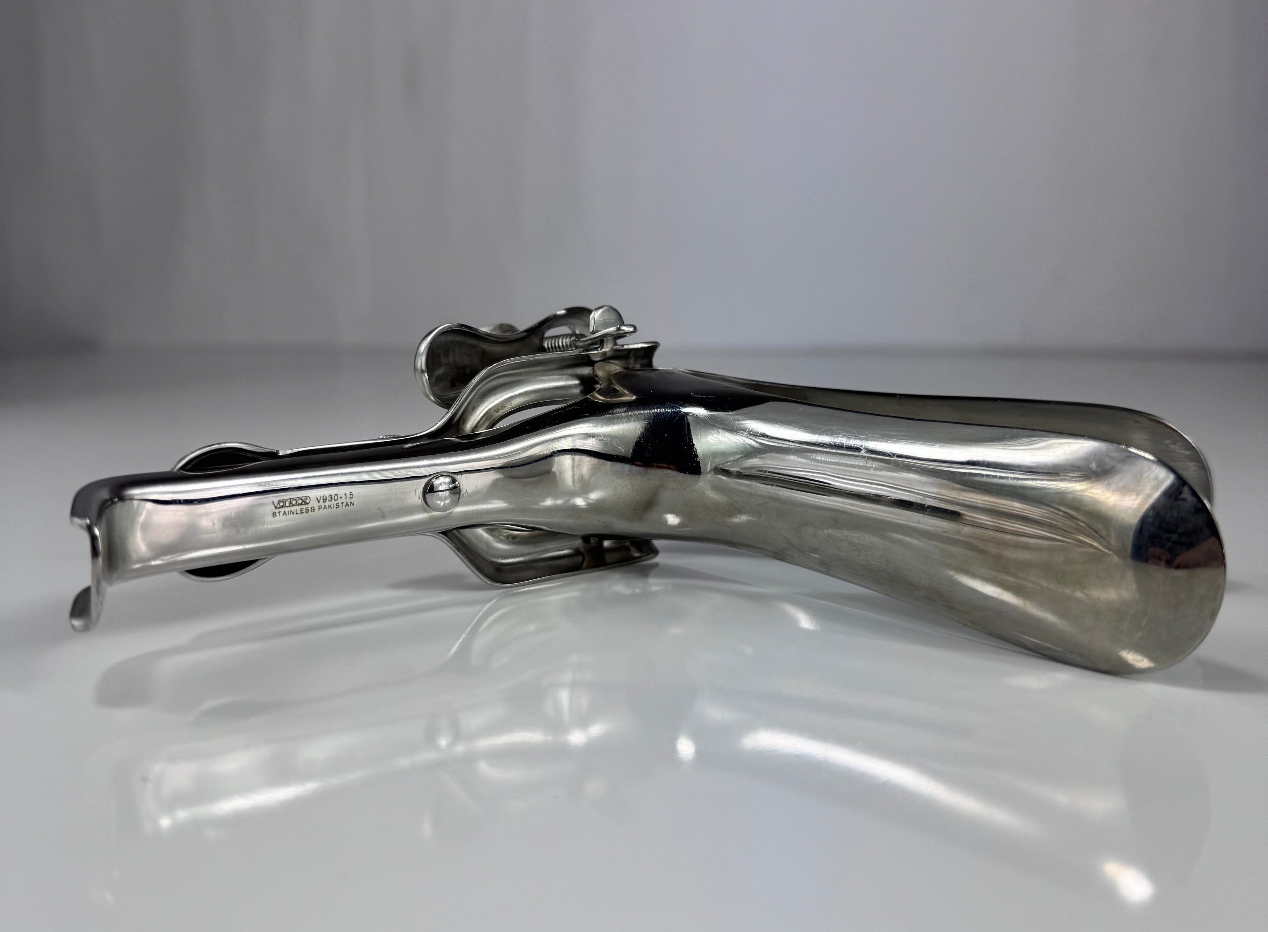 Vantage V930-15 | Medium Graves Vaginal Speculum