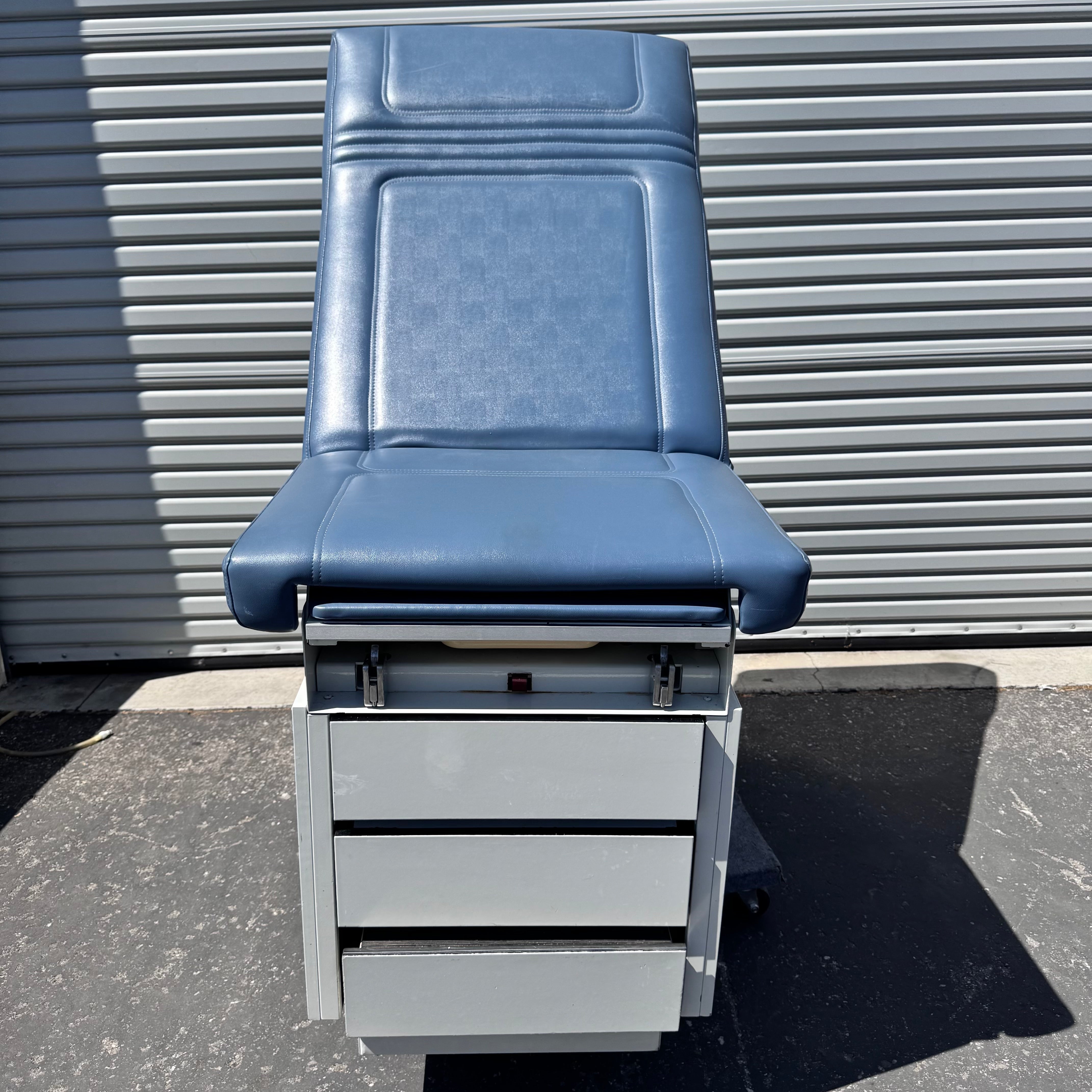 Midmark Ritter 102 Examination Table