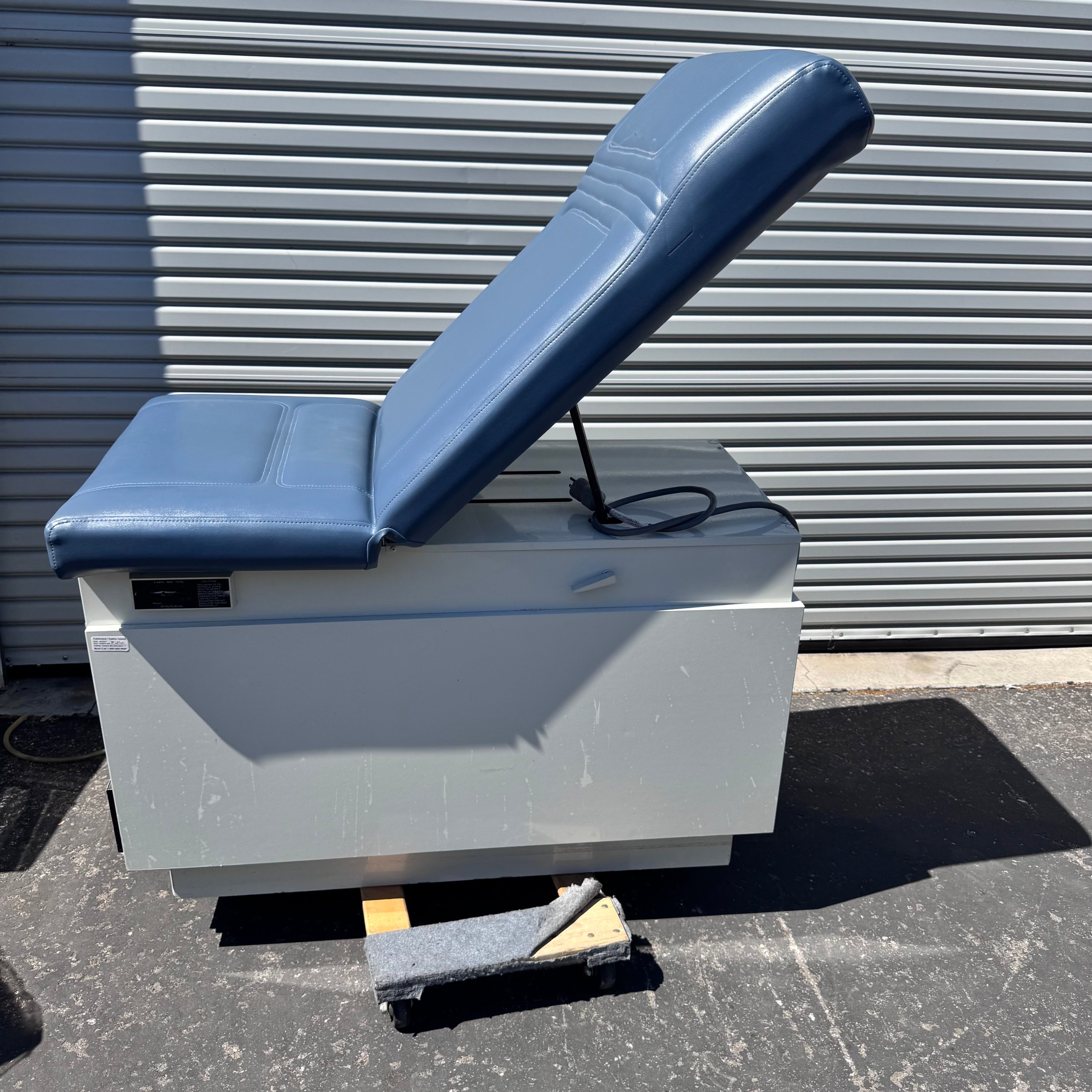 Midmark Ritter 102 Examination Table