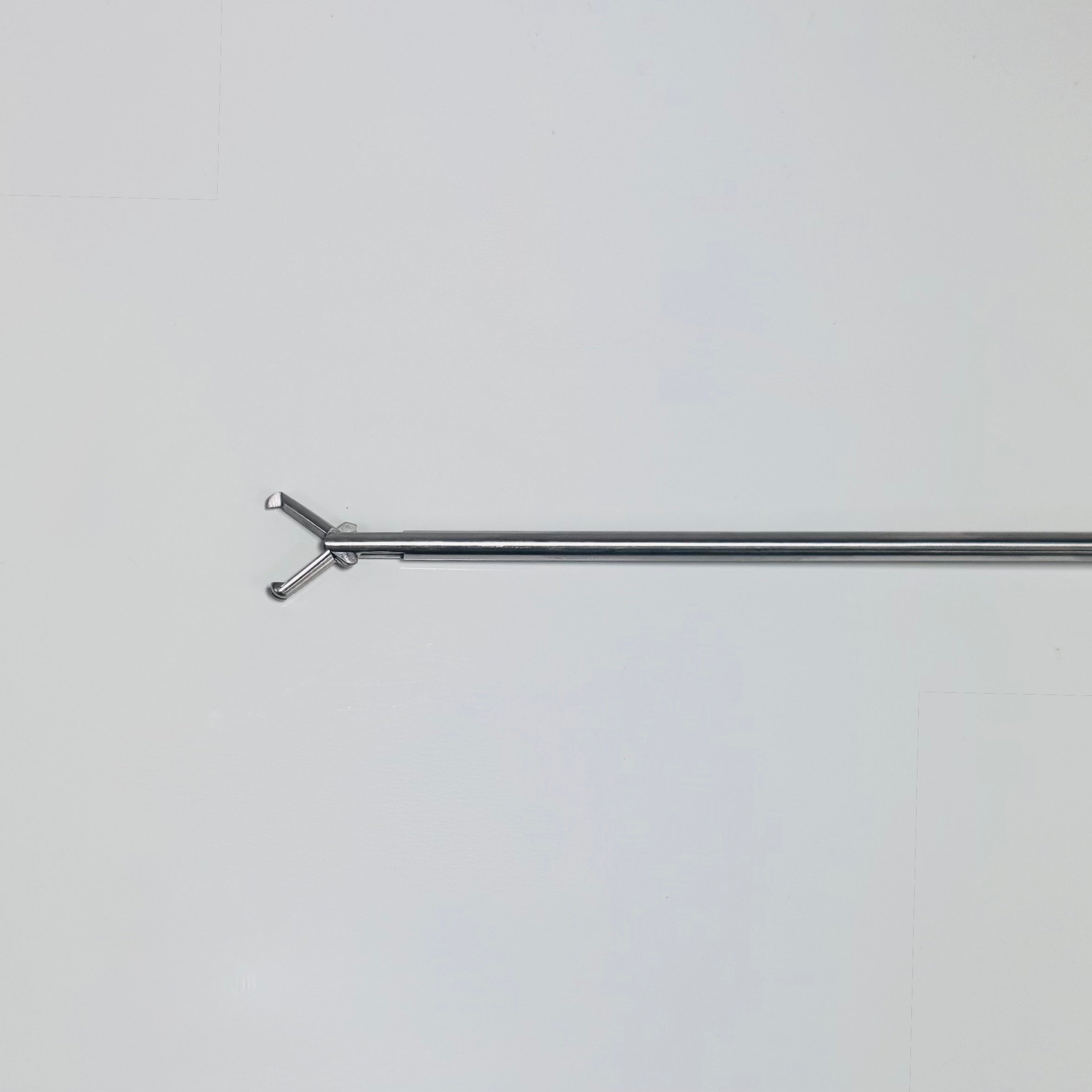Gyrus ACMI RRT-442 | Rigid Rat Tooth Grasping Forceps, 4mm x 42cm