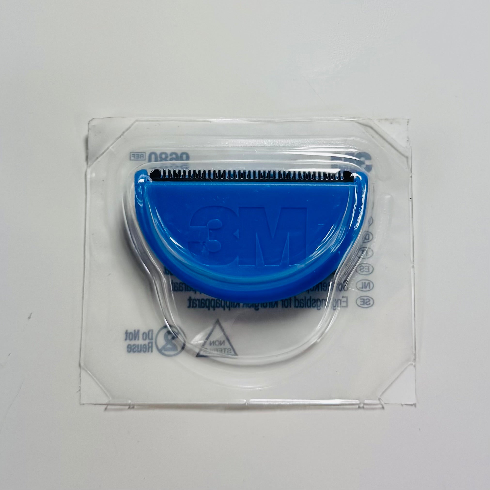 3M™ 9681 | Surgical Clipper Professional w Charger and 45 blades