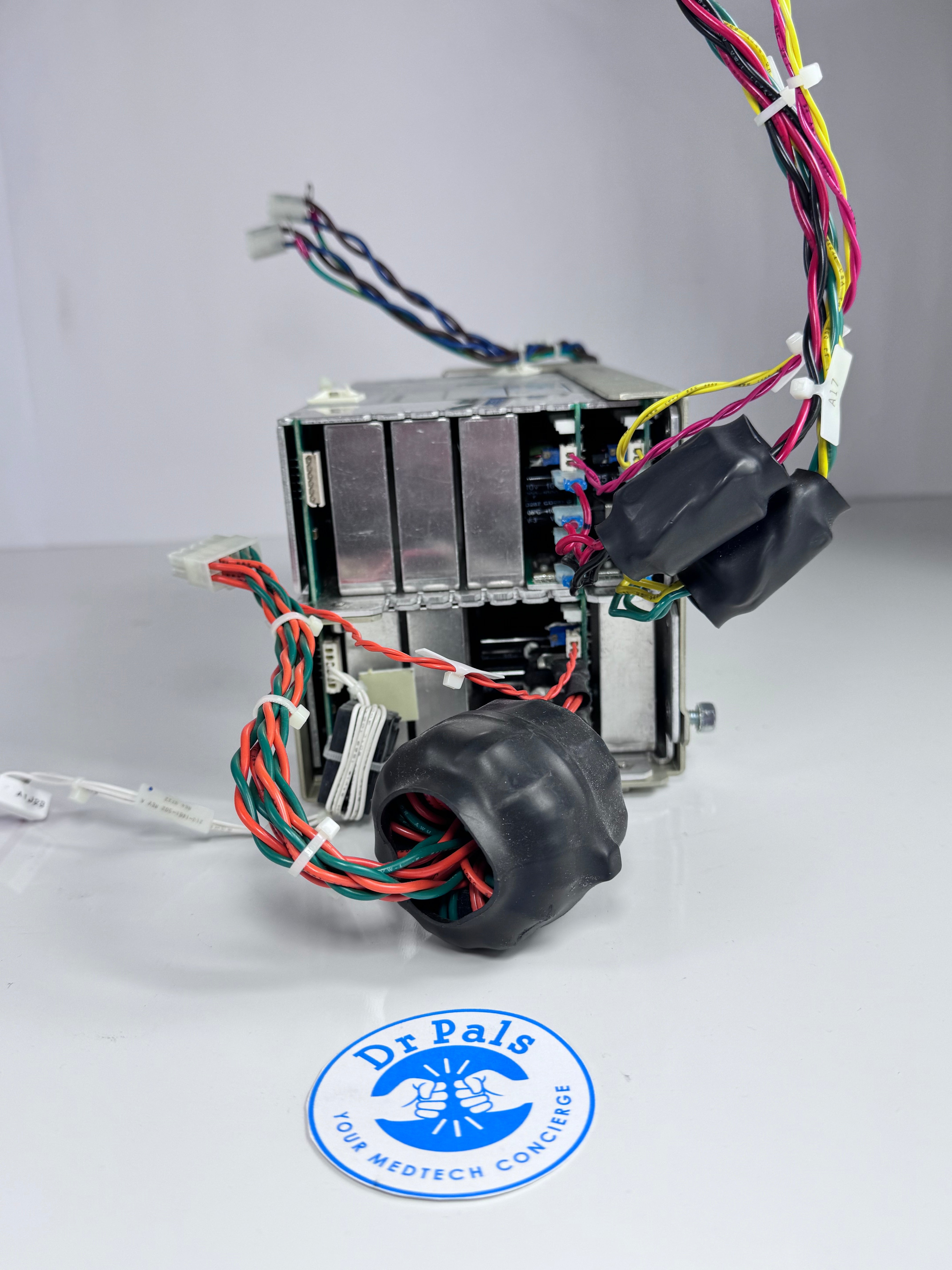 Lambda Vega 450 V4055WV | 450-Watt Modular Power Supply with Metal Harness pulled from Alcon Infiniti OZil Vision System