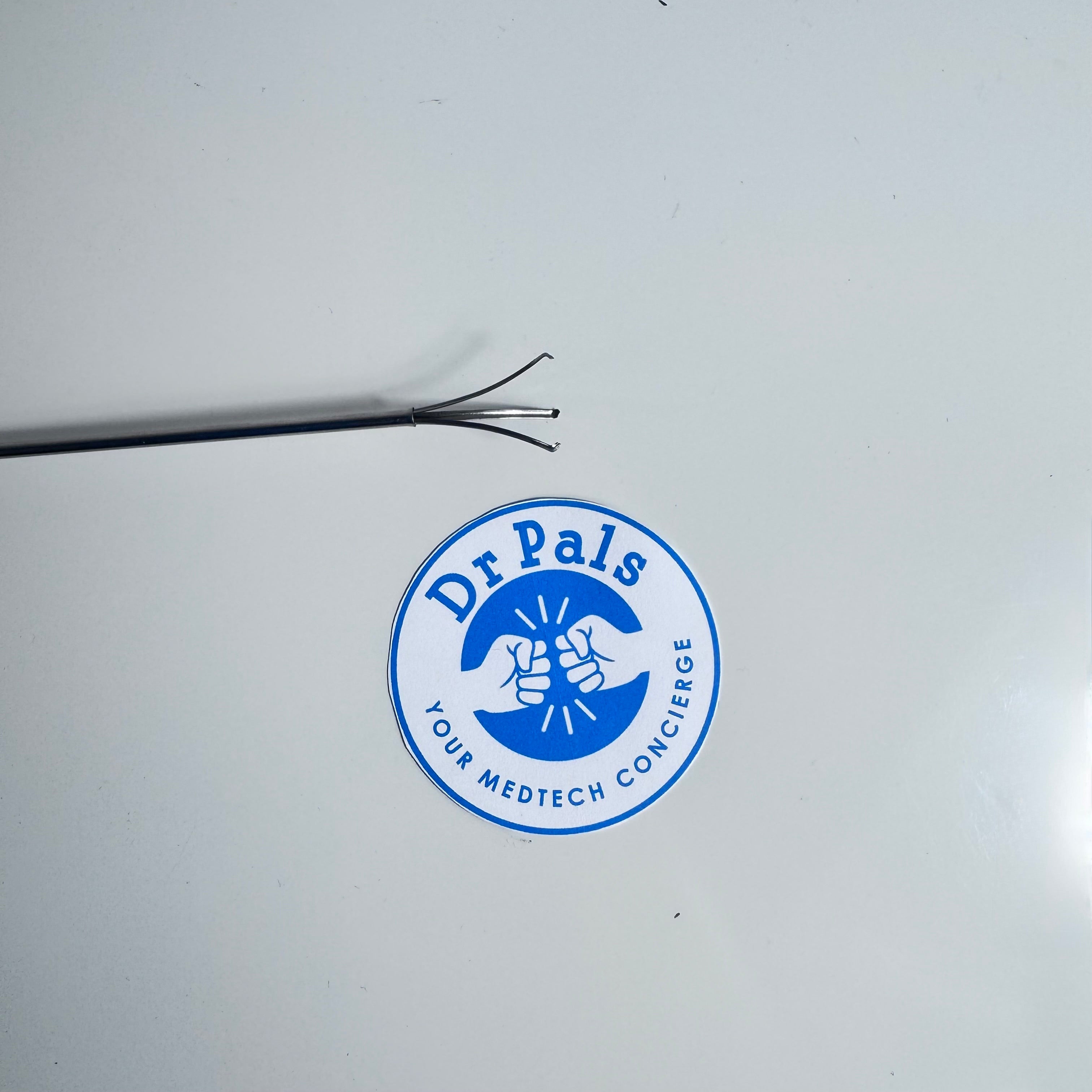 R Wolf 8148.02 | 3mm x 30cm 3-Prong Rigid Grasping Forceps