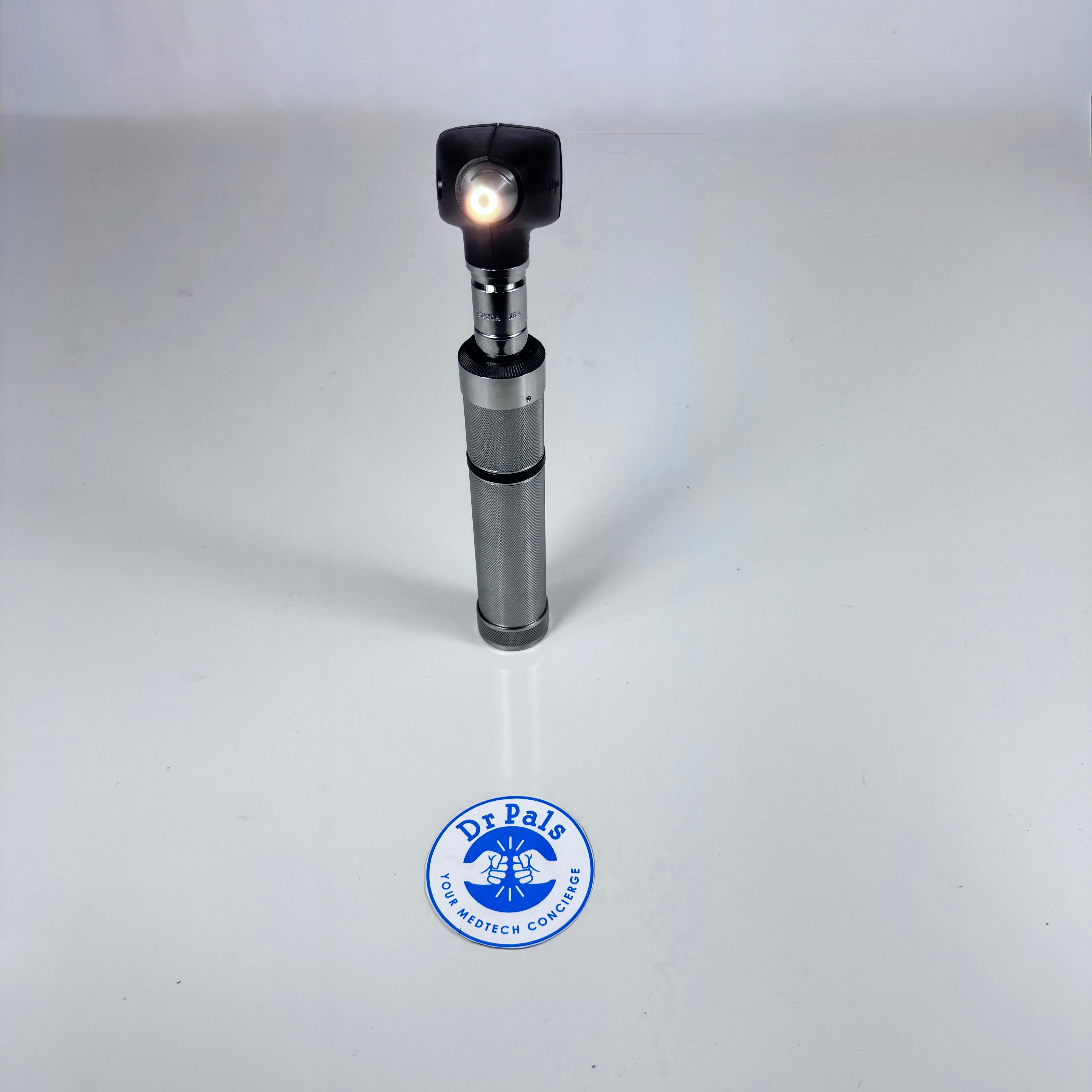 Welch Allyn 71000 With 25020 Otoscope | Rechargeable Handle with Otoscope