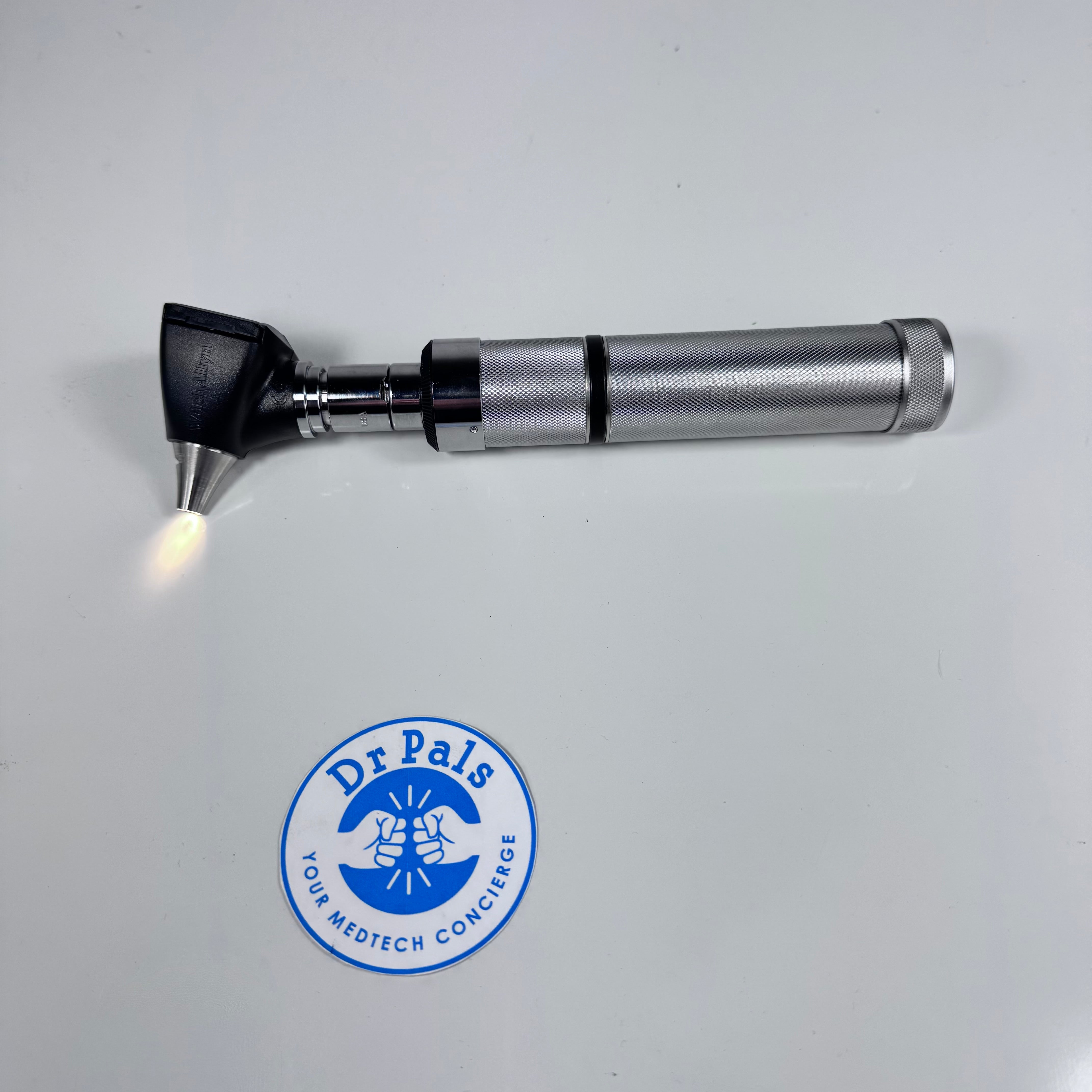 Welch Allyn 71000 With 25020 Otoscope | Rechargeable Handle with Otoscope